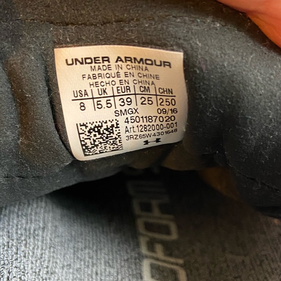 Women’s Under Armour shoes - Picture 5 of 5